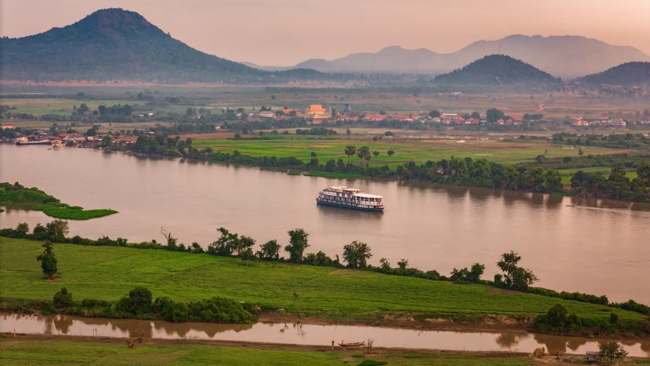 Heritage Line I Jayavarman auf dem Fluss